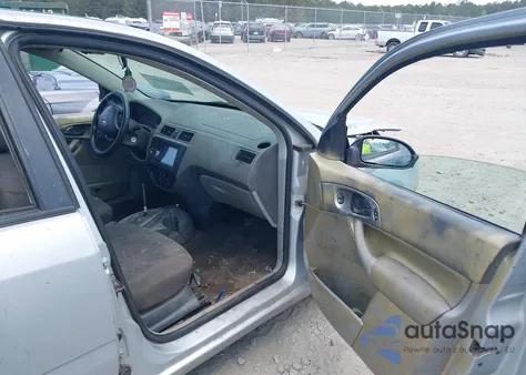 2005 Ford Focus Zx4 from USA, damaged, VIN 1FAFP34N15W281717